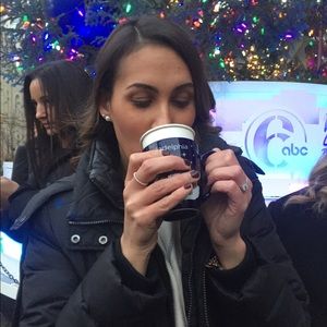 Meet your Posher, Angela